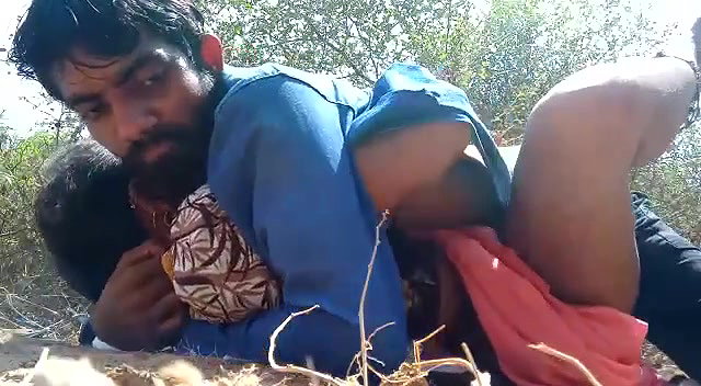 Desi Lover OutDoor Fucked