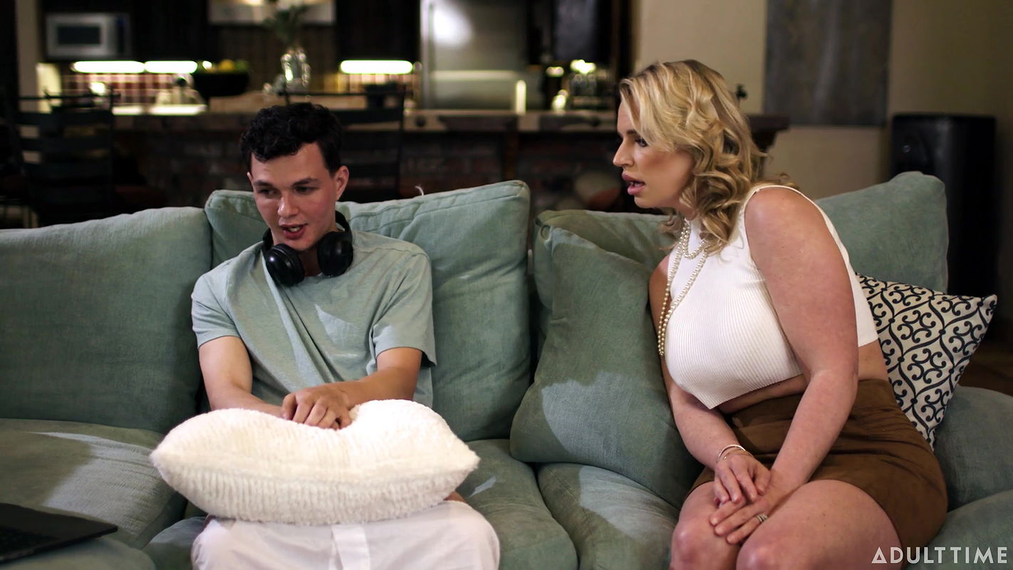 Mommy’s Boy with Rachael Cavalli in A Gooner Like His Stepmom