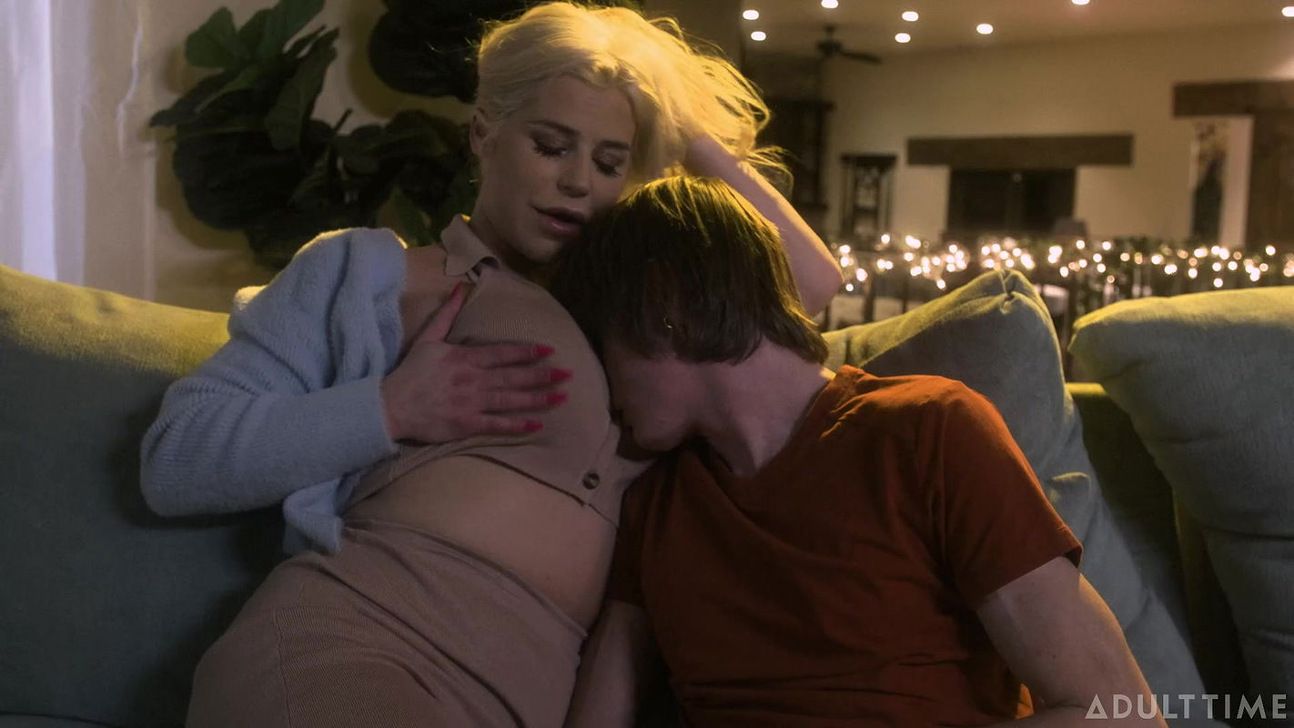 Mommy’s Boy with Spencer Scott in Still Not Weaned At Eighteen!