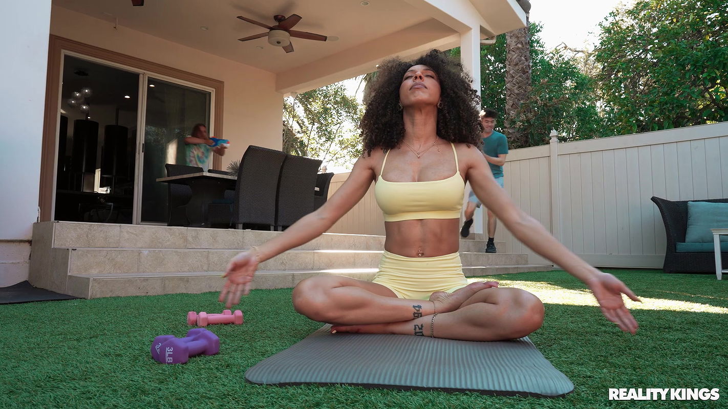 RK Prime with Frecklemonade in Yoga Interrupted