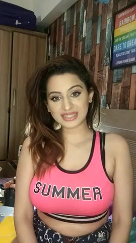 Kenisha Awasthi Live