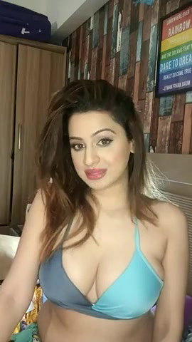 Kenisha Awasthi Live