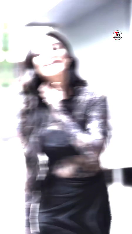 SHRUTI HASSAN GLAM AND SEXY GODDESS TOO DESIRABLE LOOKS HQ 22