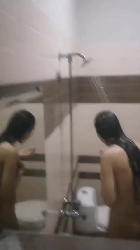 Hot horny babe bathing spy in capture 22