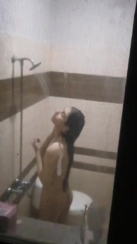 Hot horny babe bathing spy in capture 22