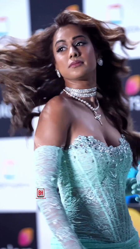 TEMPTING SEDUCTRESS NIA SHARMA BOLD ALWAYS FLAUNTS HER SEXY CLEAVAGE 22