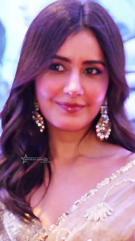 RAASHI KHANNA GORGEOUS MILKY BABE IN SAREE TOO DESIRABLE 22