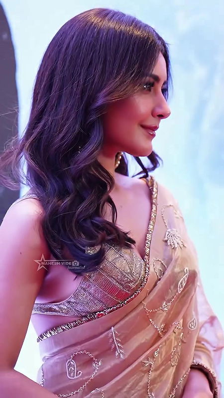 RAASHI KHANNA GORGEOUS MILKY BABE IN SAREE TOO DESIRABLE 22