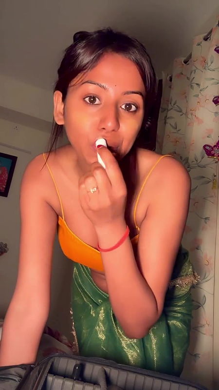 TOO CAPTIVATING DESI BABE RITU CRAZY HOTNESS IN SAREE 22