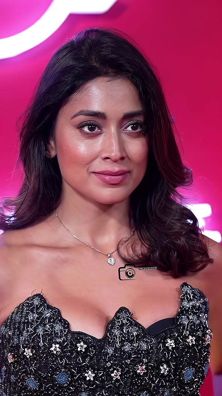 HOTTIE SHRIYA SARAN MOMMY RAVISHING SEXY IN OFF SHOULDER DRESS HQ 22