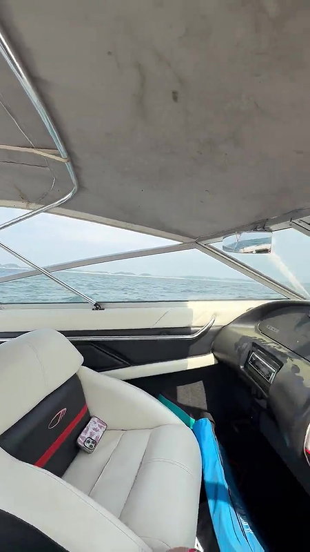 Blowjob on a boat 22