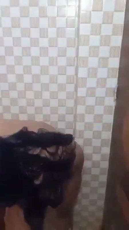 Beautiful Chubby Hot Mallu Bhabhi Nude Bathing 2 Videos 22