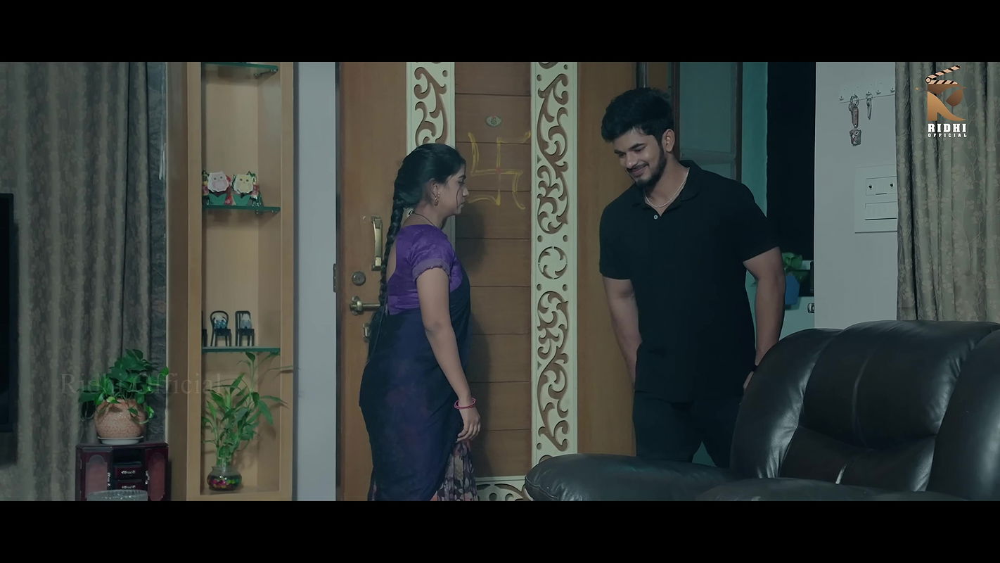 Telugu Hotty Ridhi Busty Navel HalfSaree Tempting Show 4K Scenes – Yoyo Rooms 22