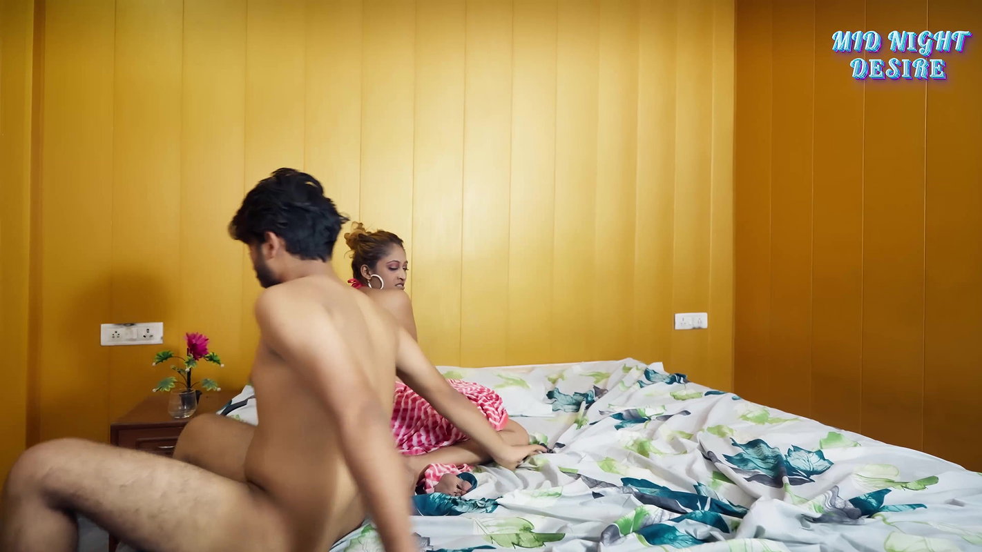 Padosan Bhabhi 2025 UnCut 4K 24