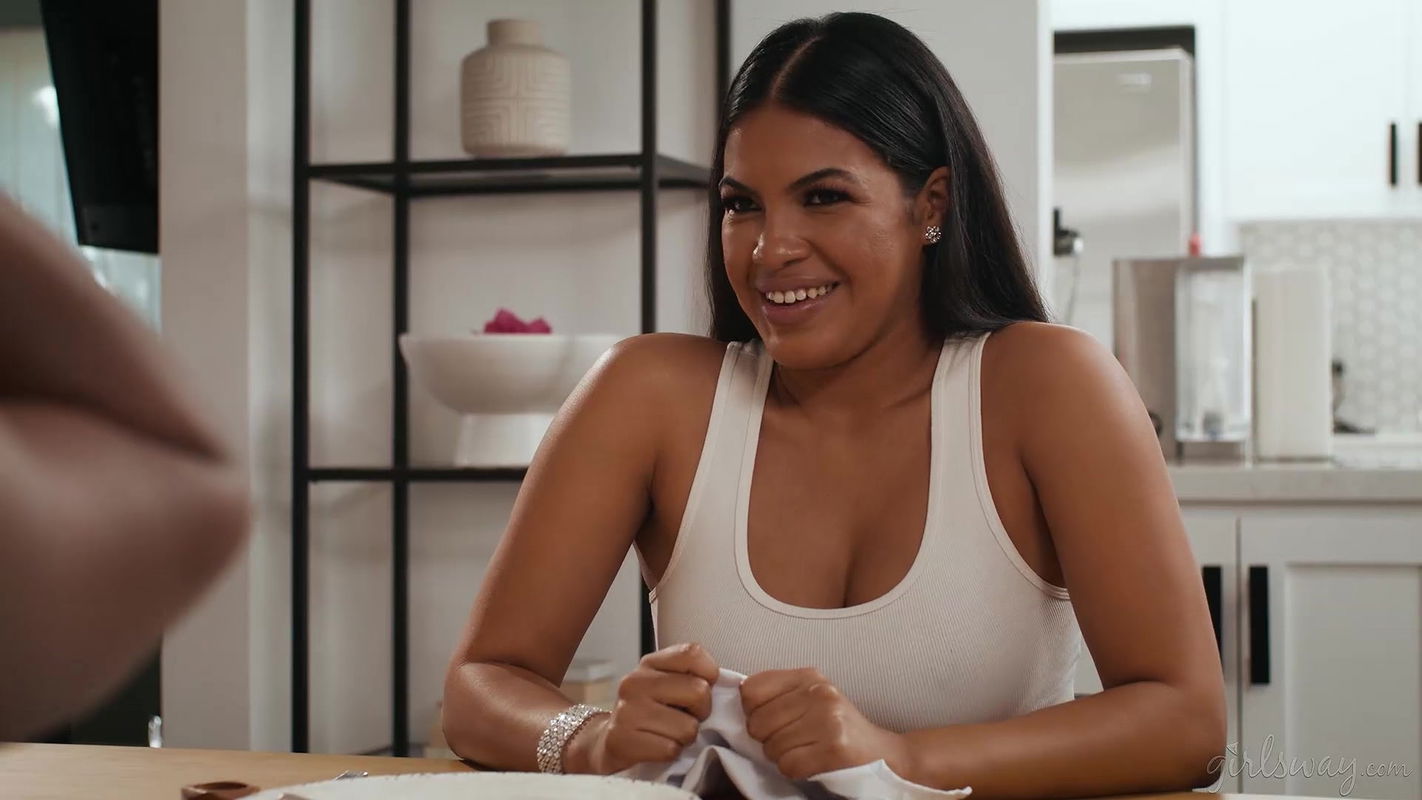 Girls Way with Destiny Mira, Olivia Jay, Maya Farrell & Tessa Thomas in Squirt-Swap Daisy Chain