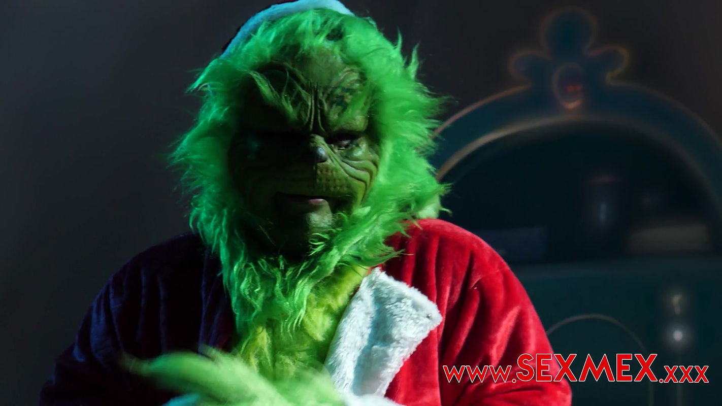 Sex Mex with Lula in THE GRINCH STEALS THE CHRISTMAS