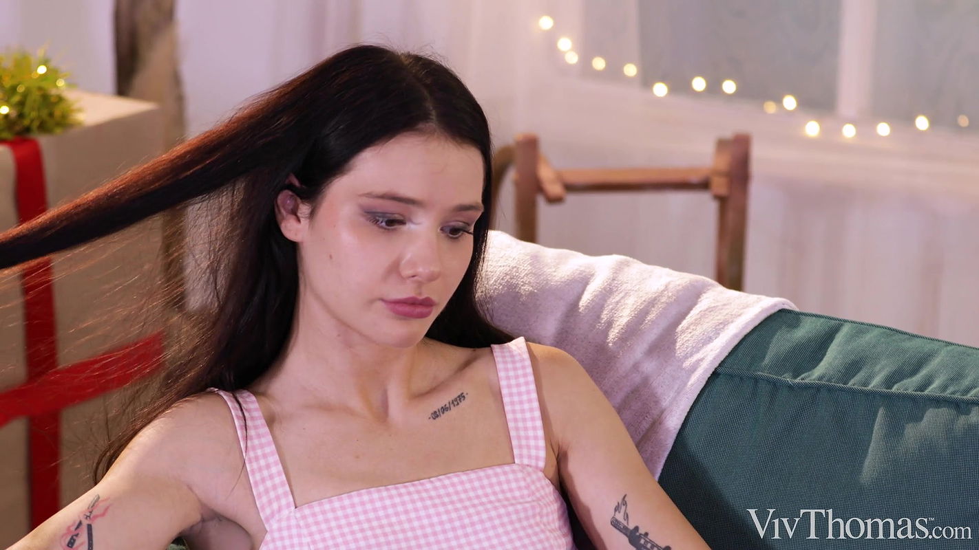 Viv Thomas with Amalia Davis & Matty Mila Perez in Festive Mood