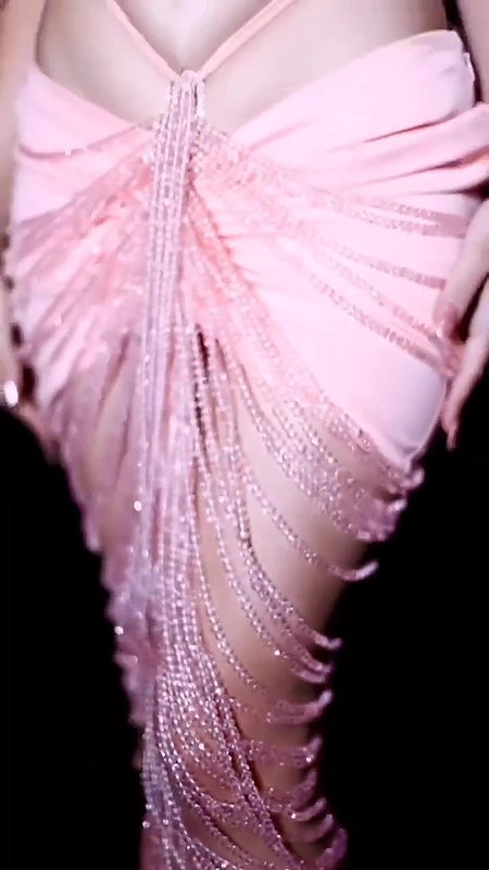 URFI JAVED BOLD AND STUNNING