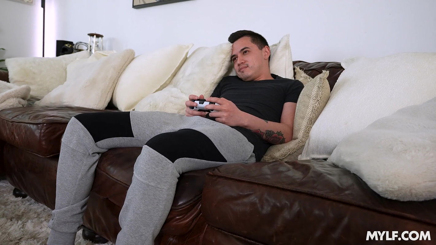 Mom Drips with Anissa Kate in If My Husband Can’t Get Me Pregnant, My Stepson Will