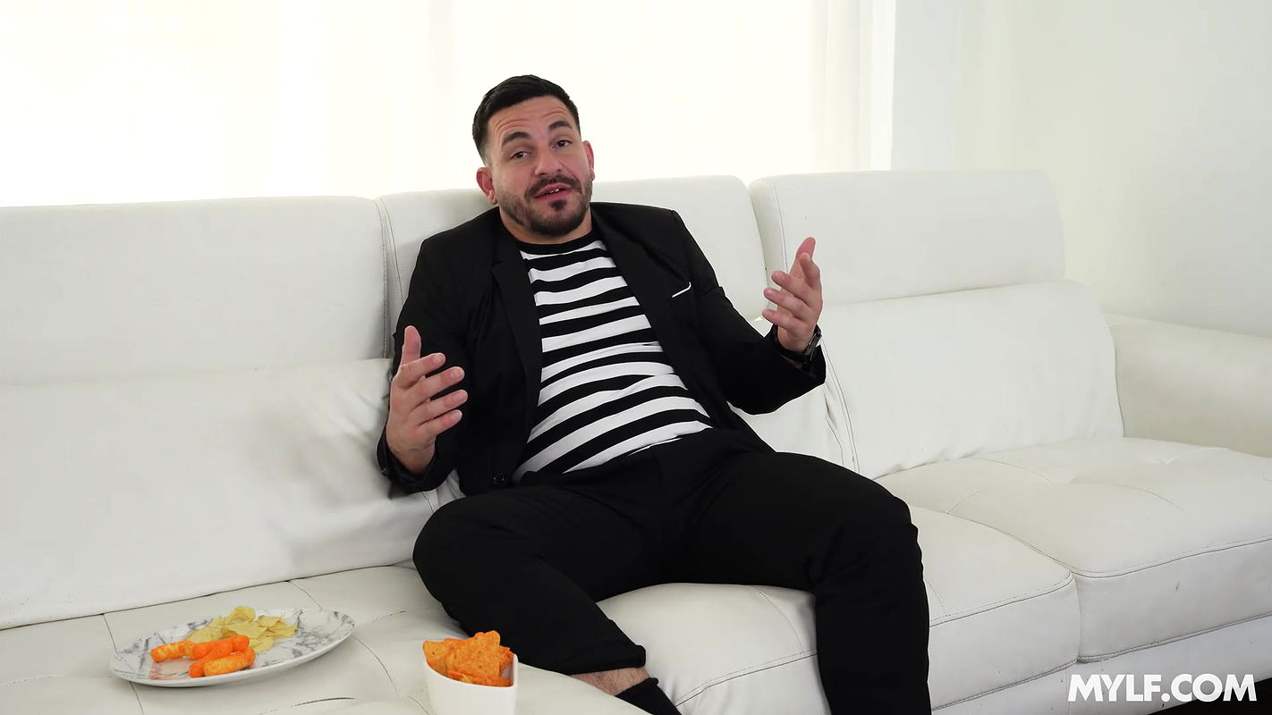 Mom Drips with Jade Greene in Debts Are Better Paid With Creampie