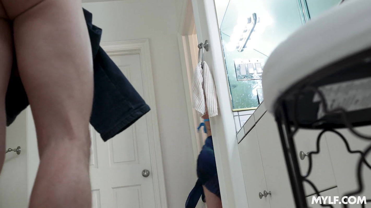 Mom Drips with Syren De Mer in IΓÇÖll Take Away Your Virginity If You Stop Jerking Off