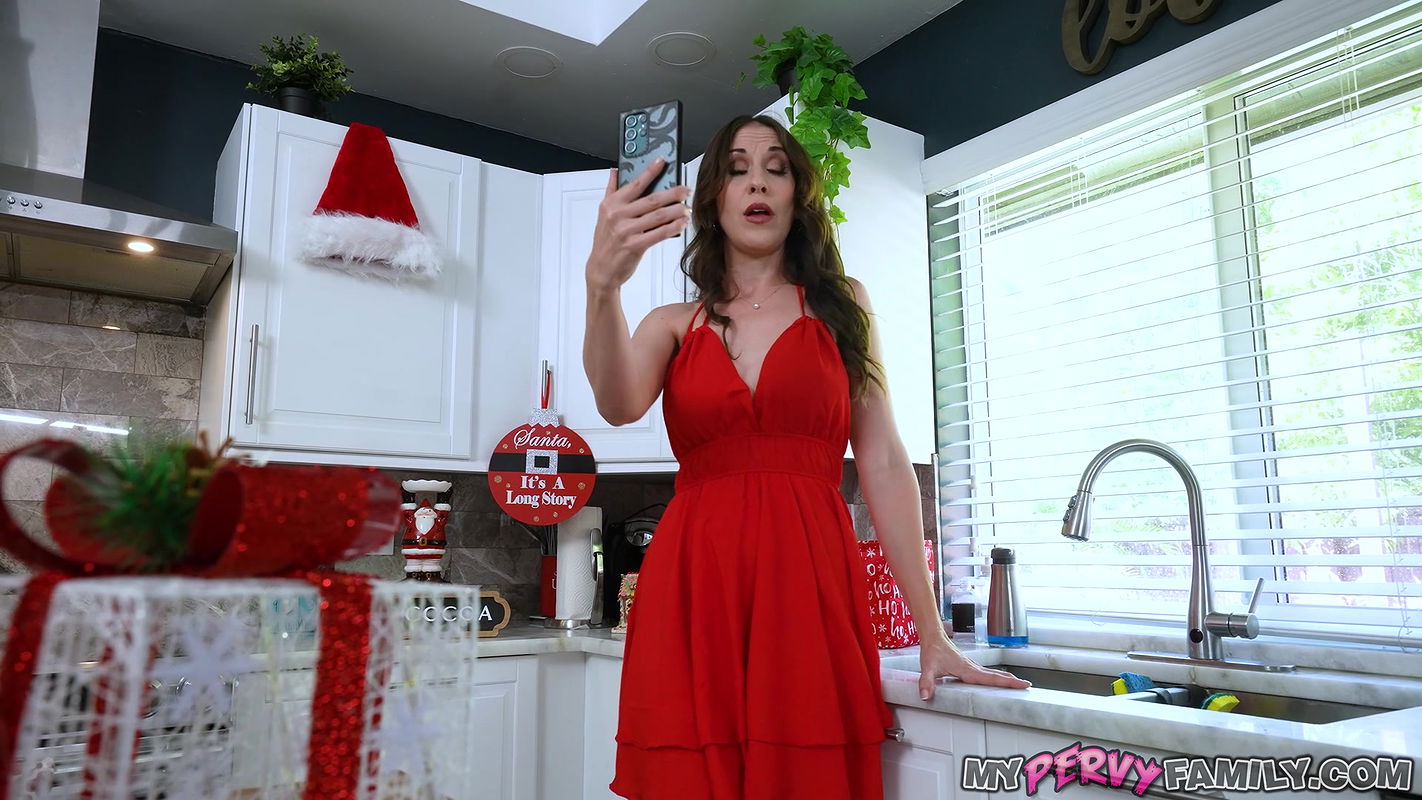 My Pervy Family with Amiee Cambridge in All She Wants For XMAS Is a BIG Fat Dicking!