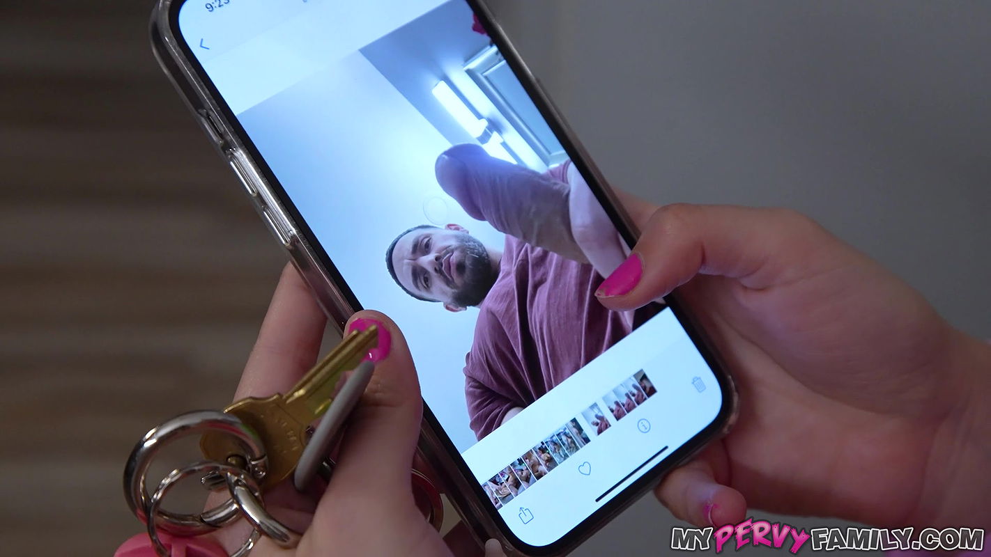 My Pervy Family with Gia Oh My in When Bribing My Stepsis Goes Wrong