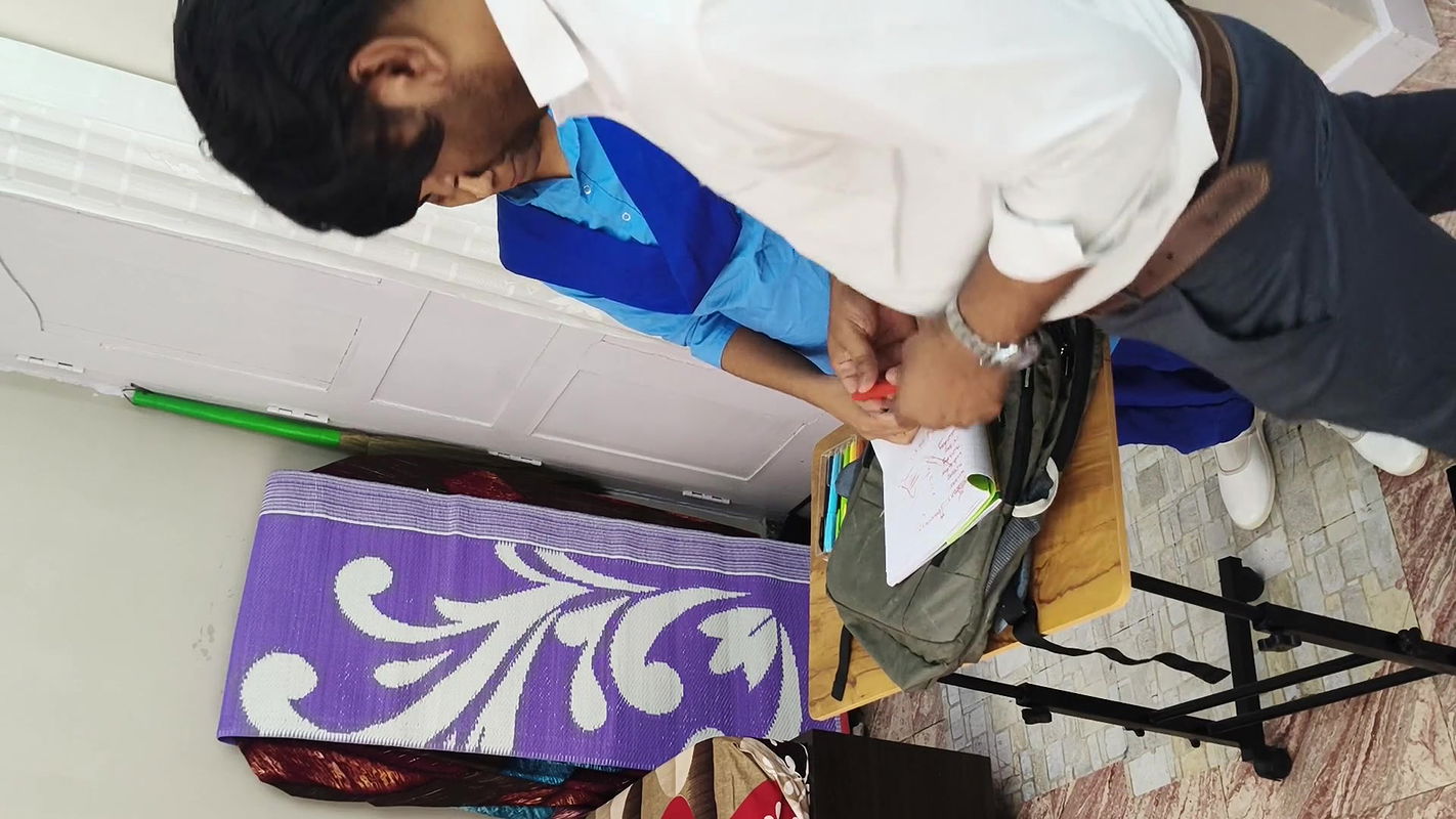 Desi Indian school girl tight pussy fuck in oyo GF BF Xxx, Desi indian MMS School girl sex