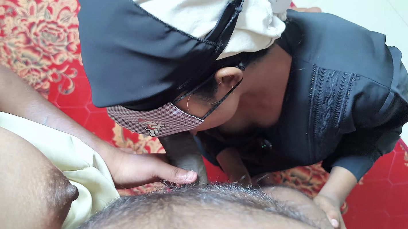 Clear bangla audio Desi gf and muslim hijabi aunty ki gaand mari aaj dono ko eksaath mast chudai ki. Indian threesome hard se