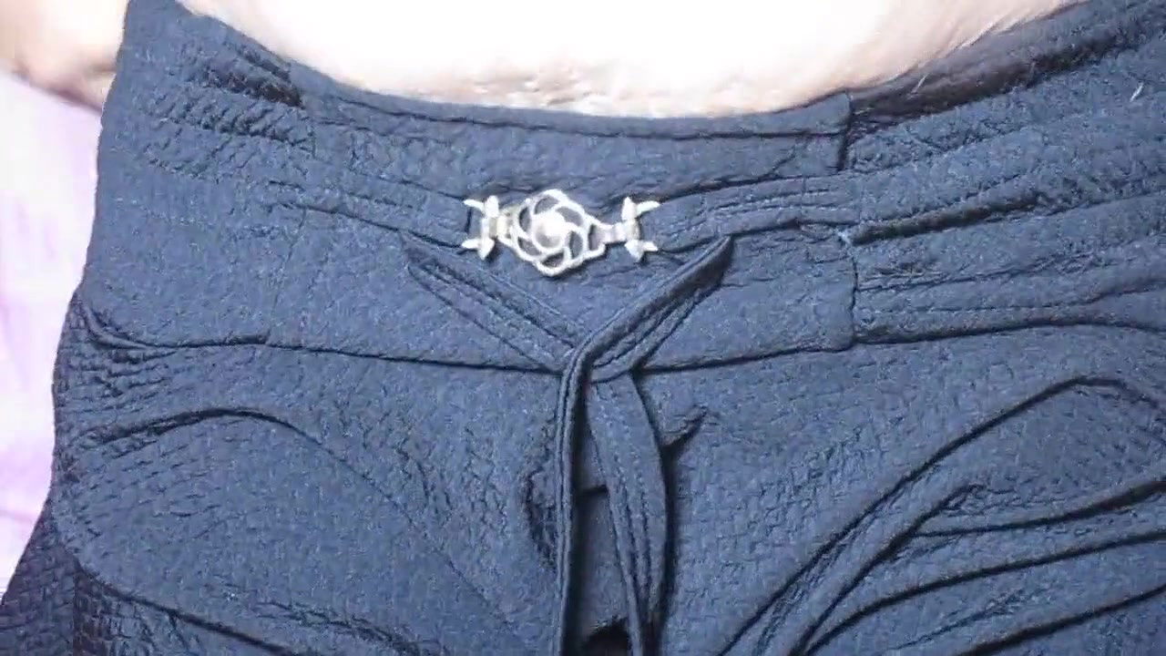 Sexy Darling Mona Showing Her Big Melons