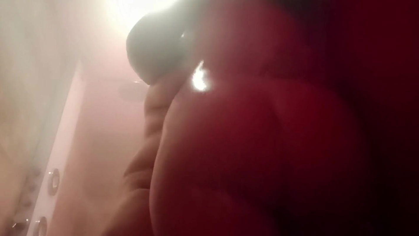 my stepdaughter gets into the bathroom and wants me to fuck her pussy