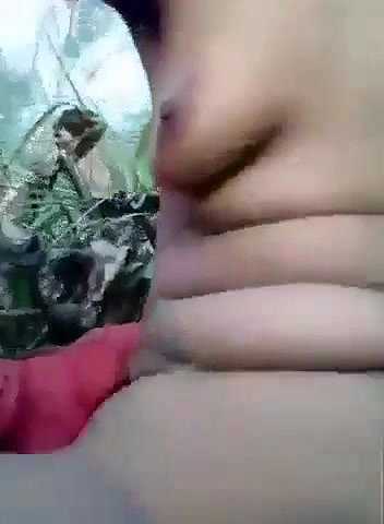 Village Girl Outdoor Fingring And Showing Her Pink Pussy Lips