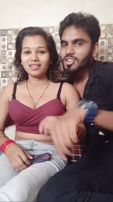 Hot couples boob show Babu ki Baby Vlogs.