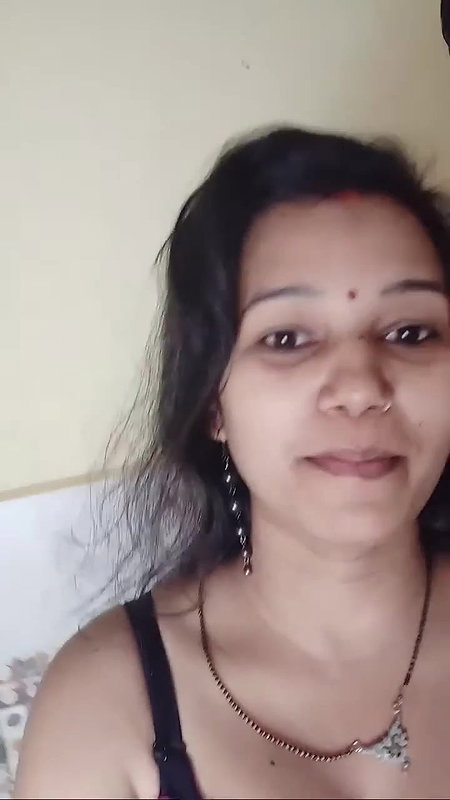 Hot couples boob show Babu ki Baby Vlogs.