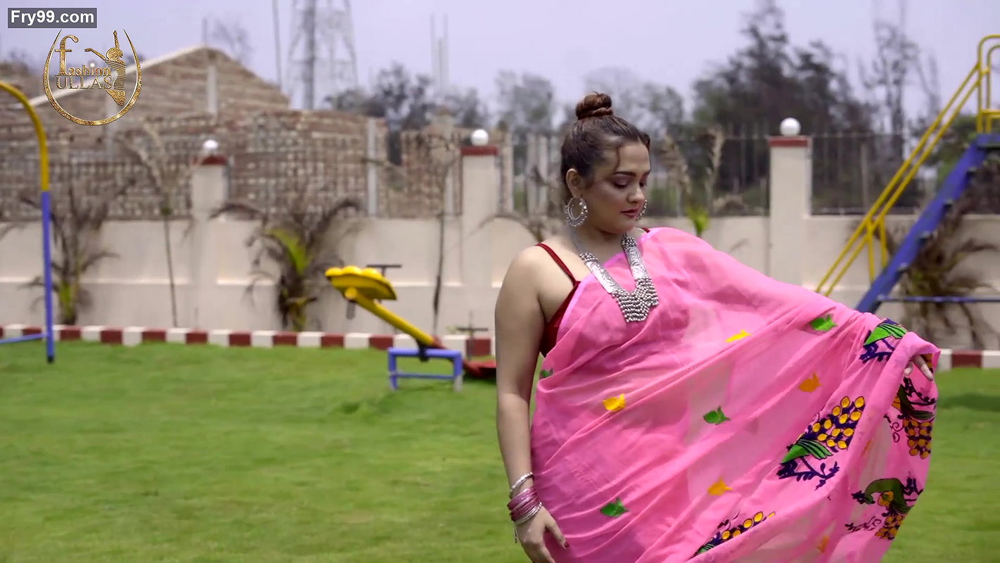 Dolon Flaunting Her Sexy Body in Pink Net Saree