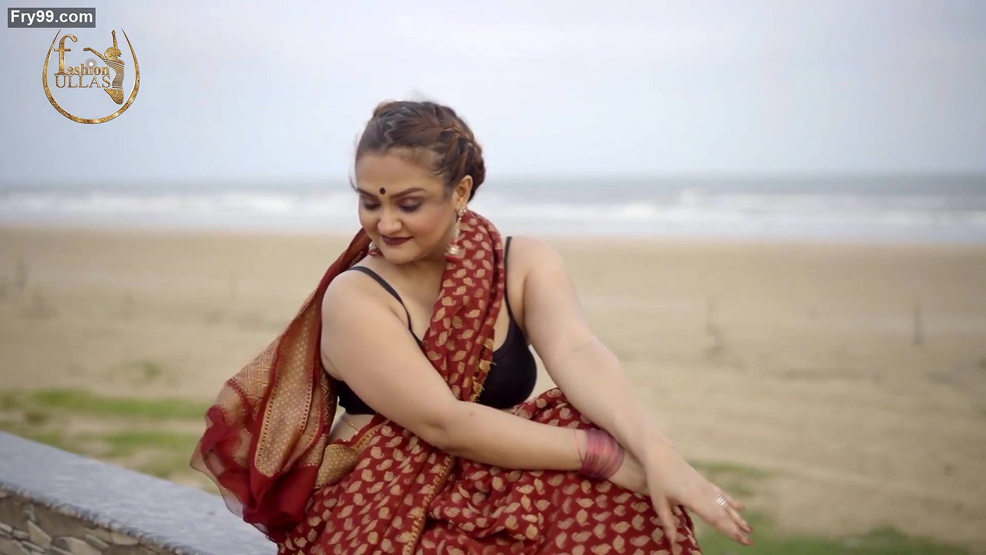 Dolon with her Red Color Georgette Saree – Fashion Ullas