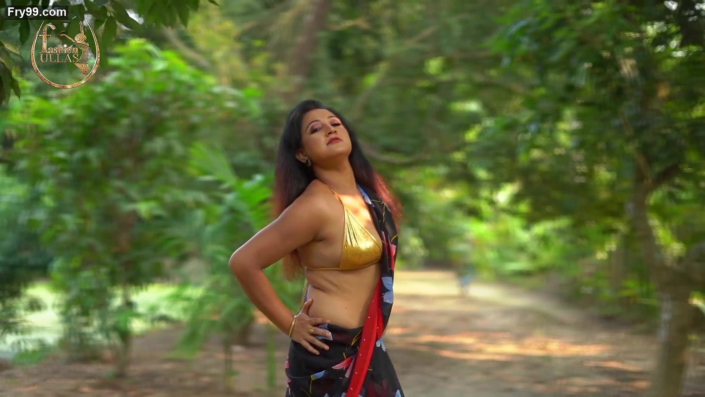 Mili Flaunting in Gorggate Saree and Bikini Blouse