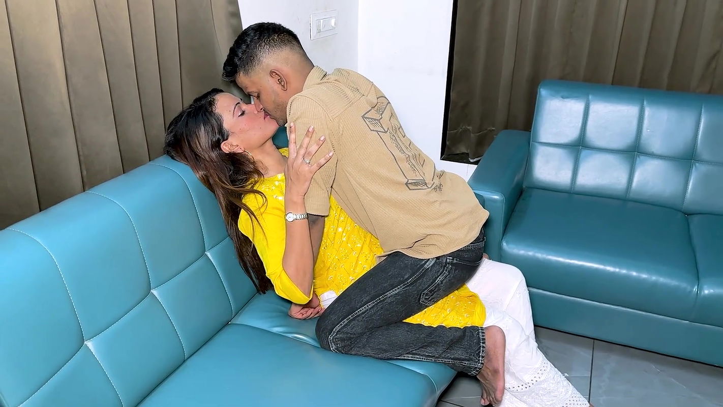 The Stepbrother Convinced His Stepsister to Have Sex and She Agreed