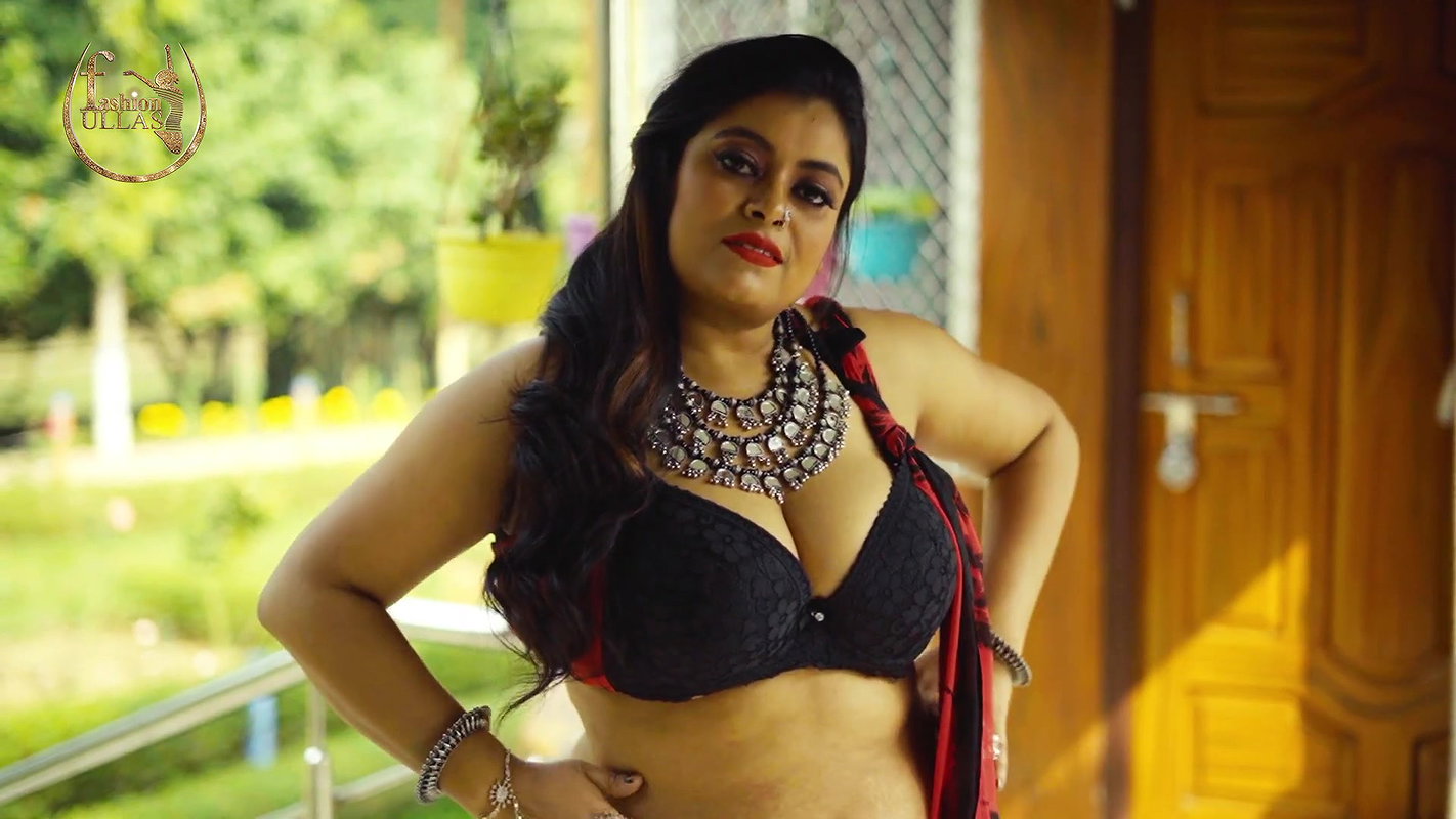 NILA RED BLACK CHIFFON SAREE FASHION FASHION ULLAS Underboobs navel