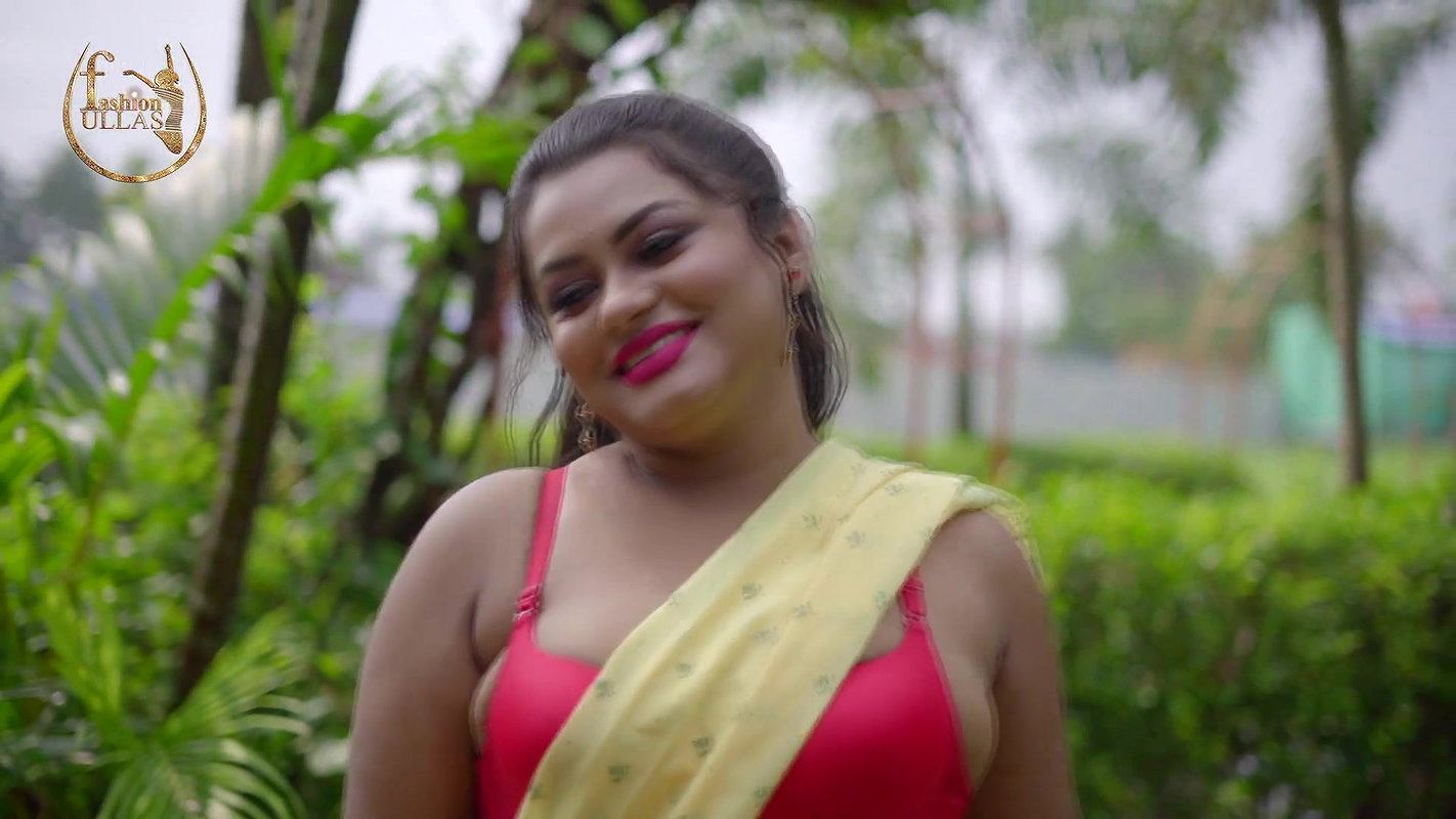 Poulami Fashion Ullas Boobs navel