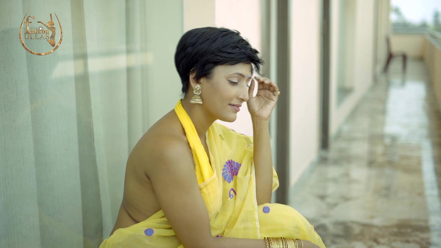 Smita Sana in Yellow Cotton Kota Saree & BB Blouse