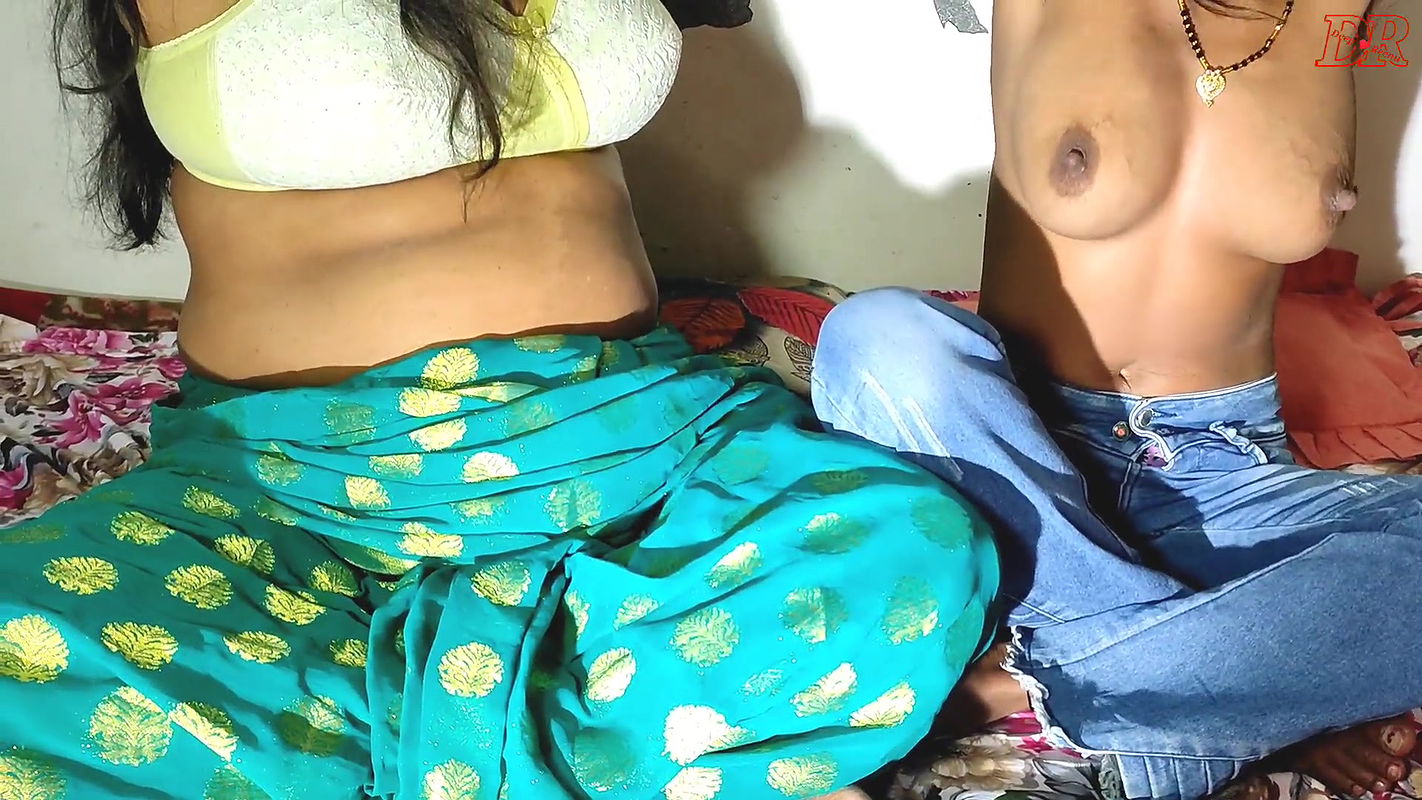 Two Desi Indian Bhabhi Cocumber Sex on Camera Do Bahno Ne Kiya Kheere Sex Camera Ka Samne