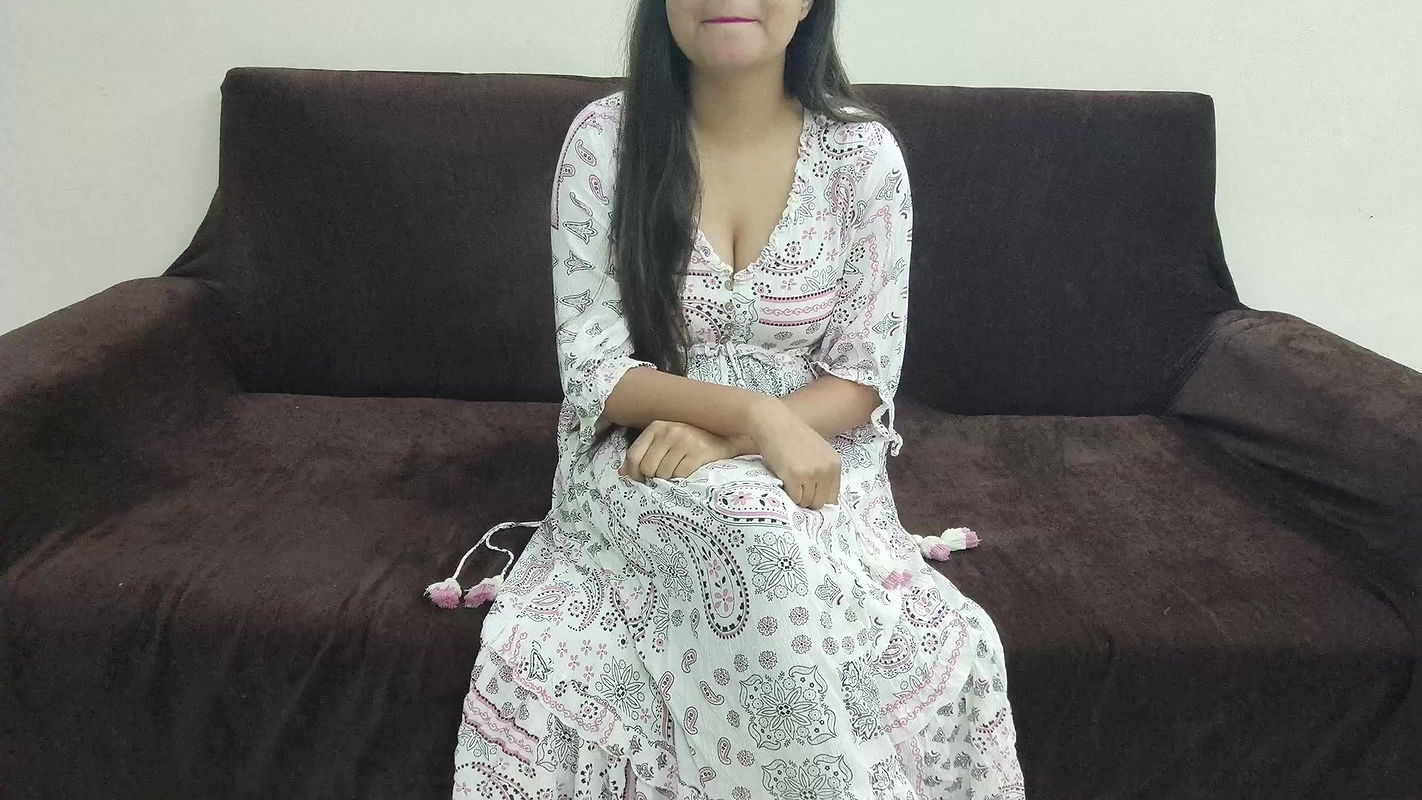 Change Clothes in Front of Brother-in-law Who Is Watching Porn