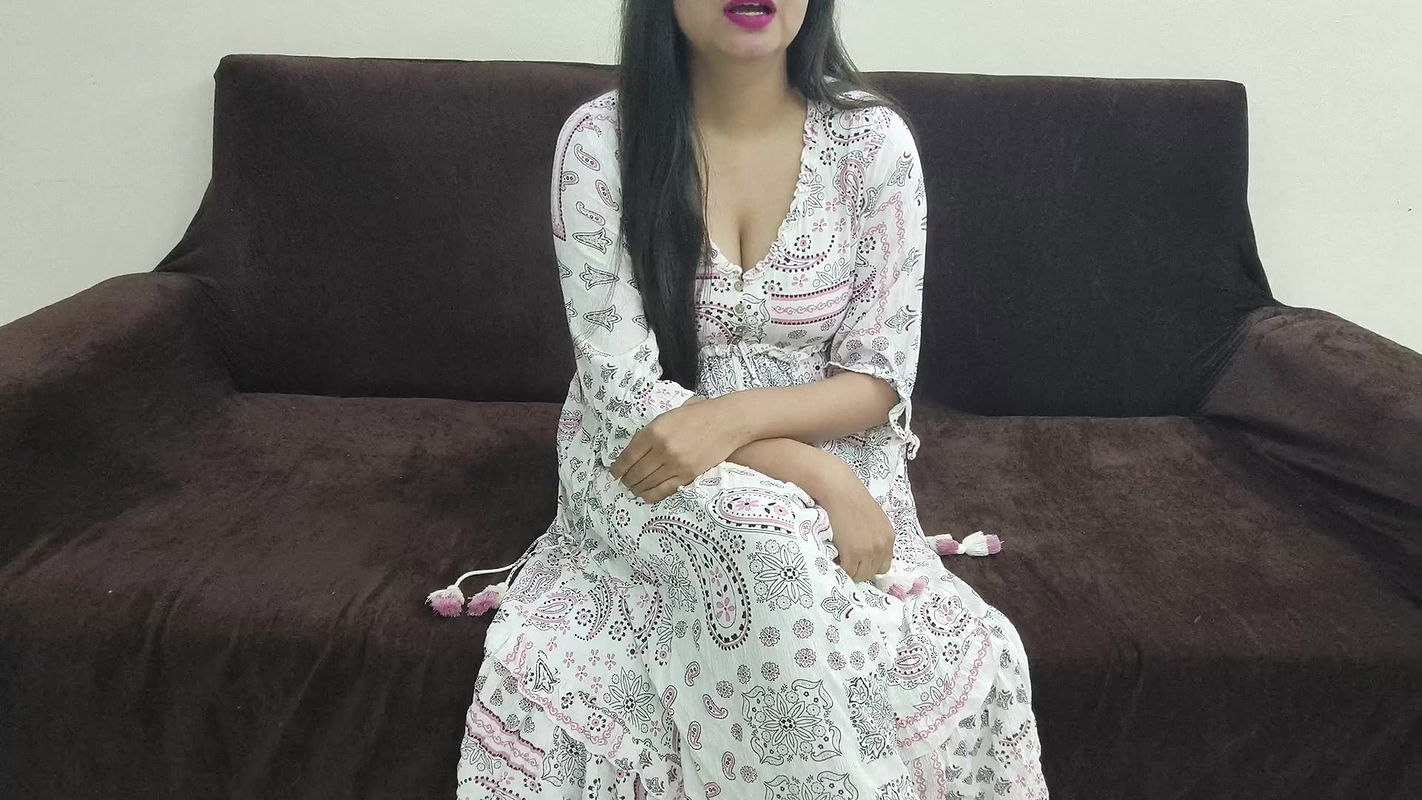 Change Clothes in Front of Brother-in-law Who Is Watching Porn