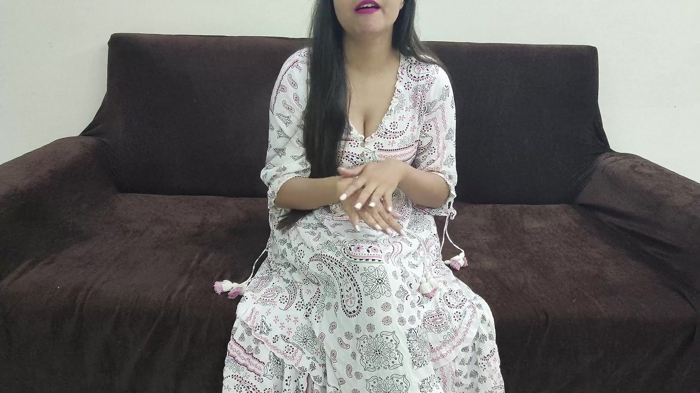 Change Clothes in Front of Brother-in-law Who Is Watching Porn