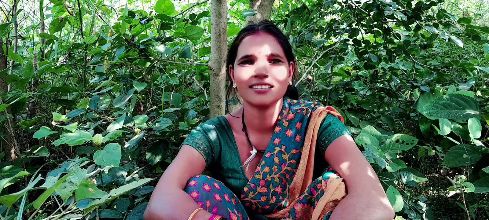 Indian Hot Girl Cheating Boyfriend in Jungle Sex