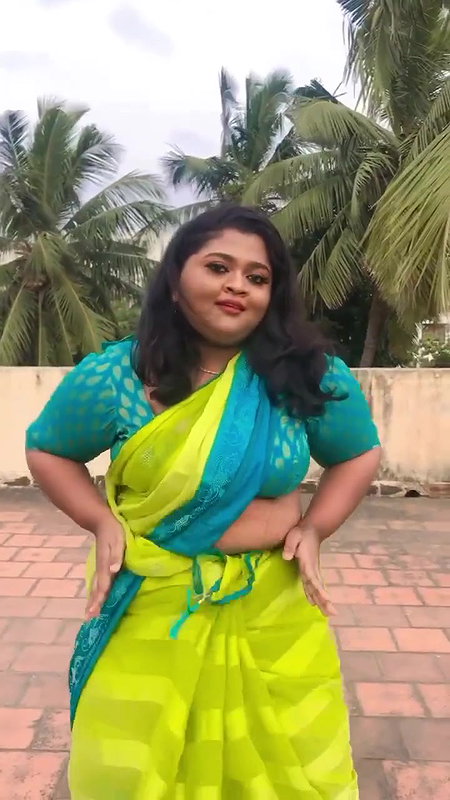 Busty Tamil Insta Babe Shruthika Extreme Hard Shake Navel Show Hot Video