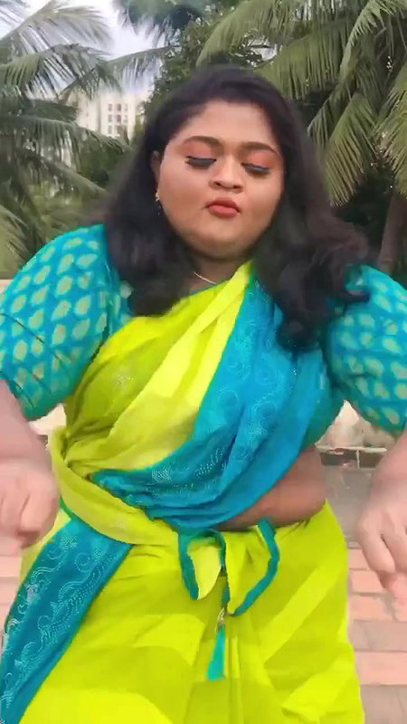 Busty Tamil Insta Babe Shruthika Extreme Hard Shake Navel Show Hot Video