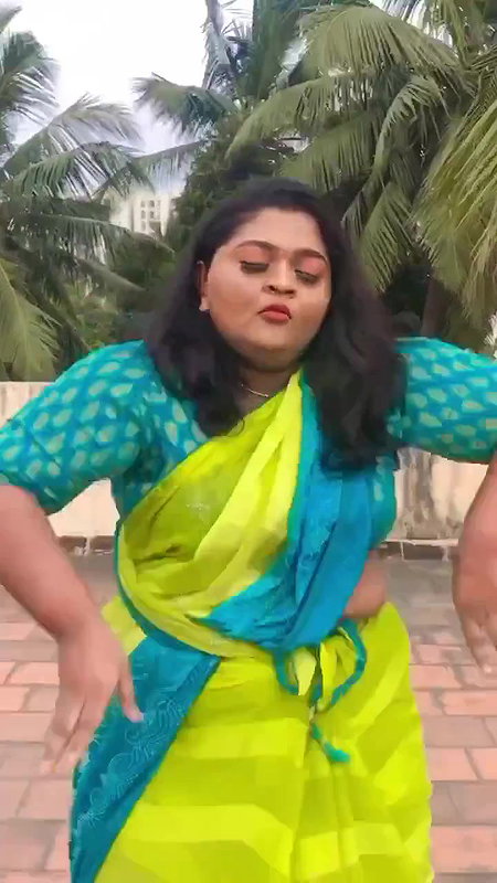 Busty Tamil Insta Babe Shruthika Extreme Hard Shake Navel Show Hot Video