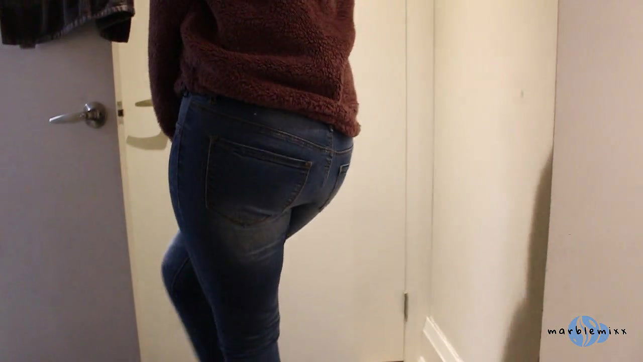 Indian Girl Piss Desperation in Jeans
